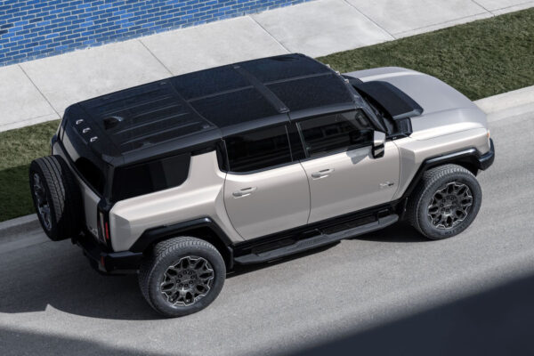 GMC Hummer EV стал ещё более маневренным с новым режимом King Crab